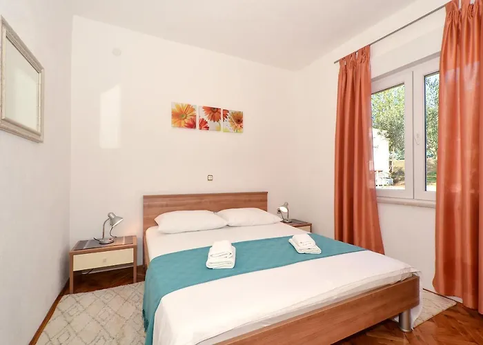 Apartment Una شقة