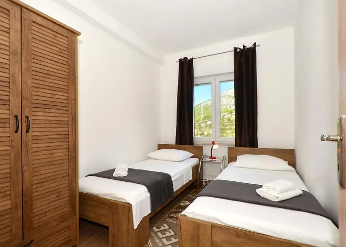 Apartment Una سيغيت فغانييتْسا