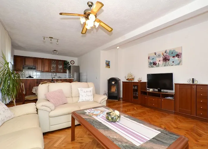 Apartment Una سيغيت فغانييتْسا