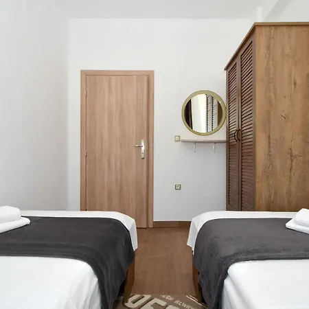 Apartment Una *