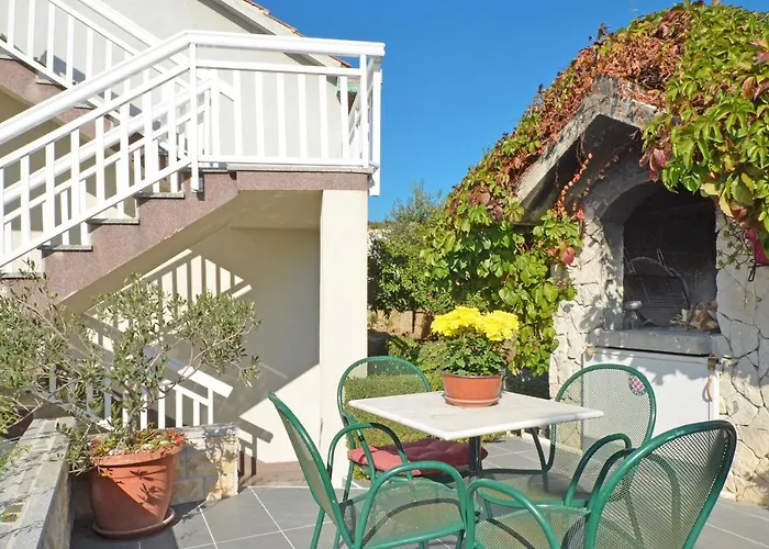 Διαμέρισμα Apartment Una Seget Vranjica