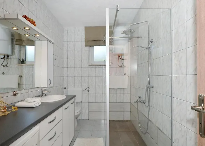 Apartment Una Διαμέρισμα *