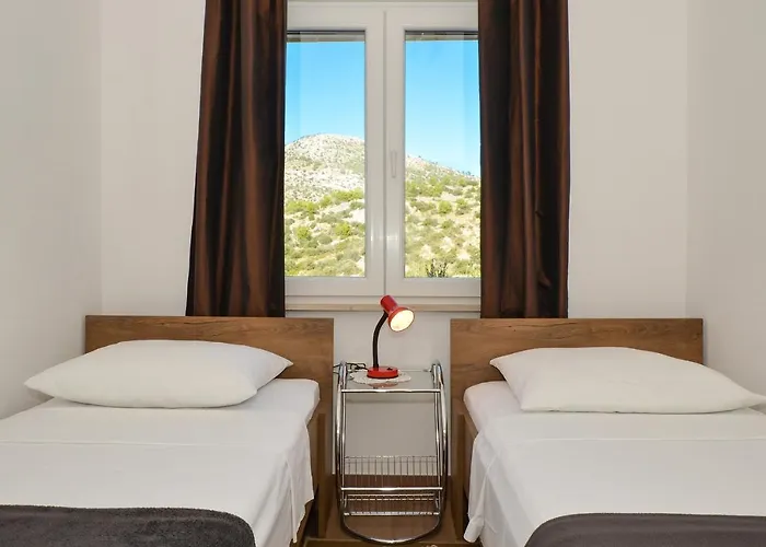 Apartment Una * Seget Vranjica